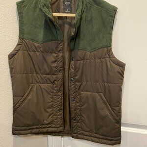 UNION SEA///WA MENS GREEN VEST